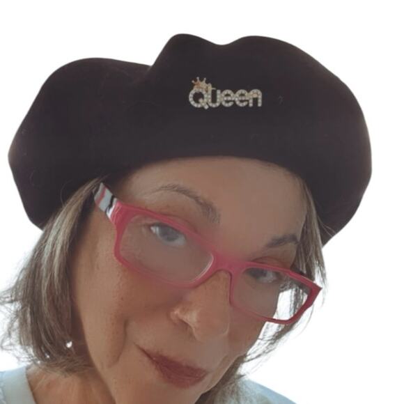 Rhinestone Queen Pin New In Gift Bag - Picture 7 of 9